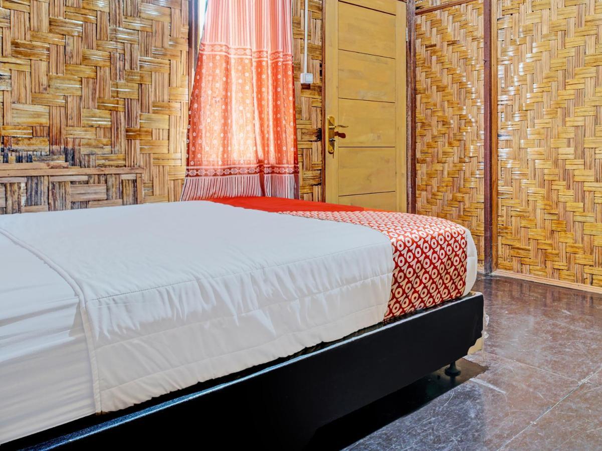 Oyo 90209 Dk Singarimbun Berastagi Homestay Экстерьер фото