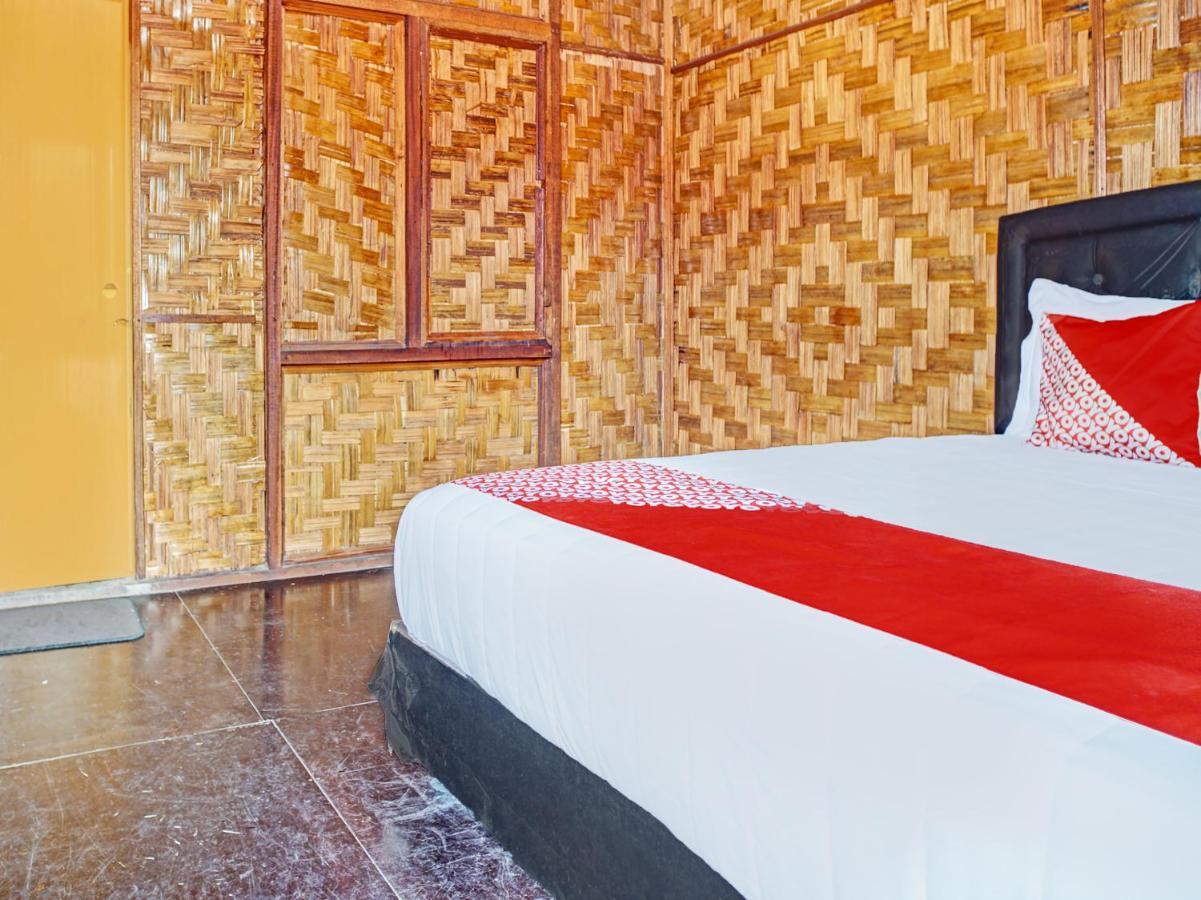 Oyo 90209 Dk Singarimbun Berastagi Homestay Экстерьер фото